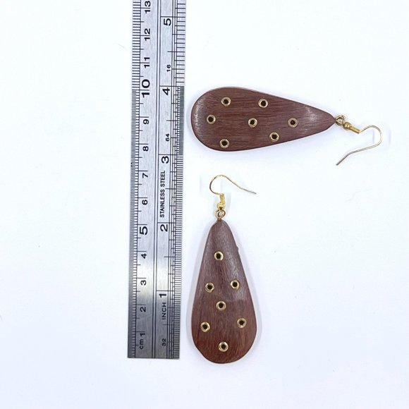 NWT – Charming Charlie – Wooden Teardrop Gold Tone Fishhook 2.75” Earrings - Picture 8 of 8